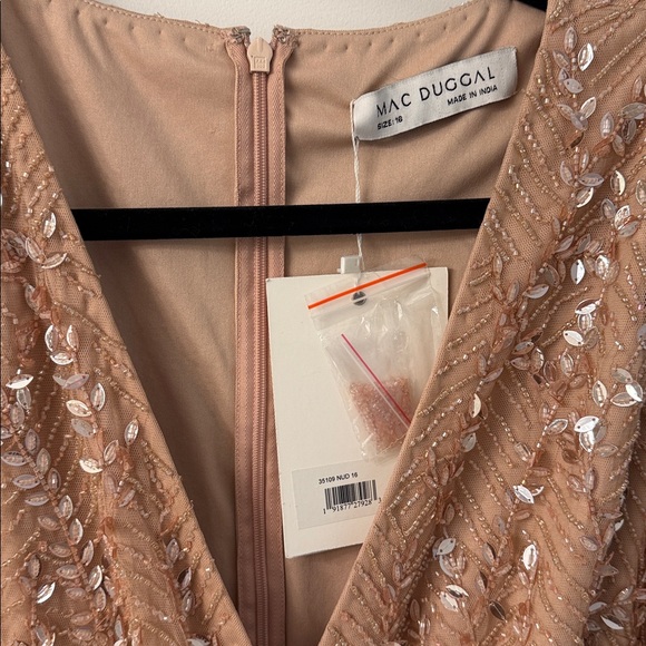 NWT MacDuggal Pink Embellished Flutter Sleeve Gown$698 Sz 16 - Picture 5 of 8